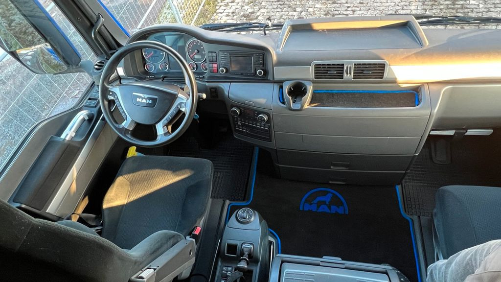 MAN TGX 18.440 4x2 - Vetopöytäauto: kuva MAN TGX 18.440 4x2 - Vetopöytäauto MAN TGX 18.440 4x2 - Vetopöytäauto: kuva MAN TGX 18.440 4x2 - Vetopöytäauto