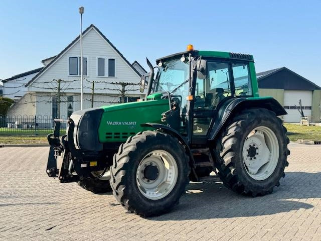 Valtra 6650 Hitech, FH+PTO, 8265 uur! - Traktori: kuva Valtra 6650 Hitech, FH+PTO, 8265 uur! - Traktori Valtra 6650 Hitech, FH+PTO, 8265 uur! - Traktori: kuva Valtra 6650 Hitech, FH+PTO, 8265 uur! - Traktori
