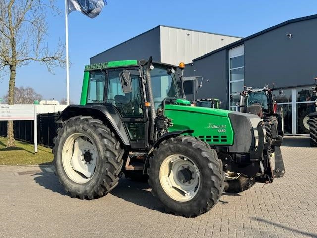 Valtra 6650 Hitech, FH+PTO, 8265 uur! - Traktori: kuva Valtra 6650 Hitech, FH+PTO, 8265 uur! - Traktori Valtra 6650 Hitech, FH+PTO, 8265 uur! - Traktori: kuva Valtra 6650 Hitech, FH+PTO, 8265 uur! - Traktori