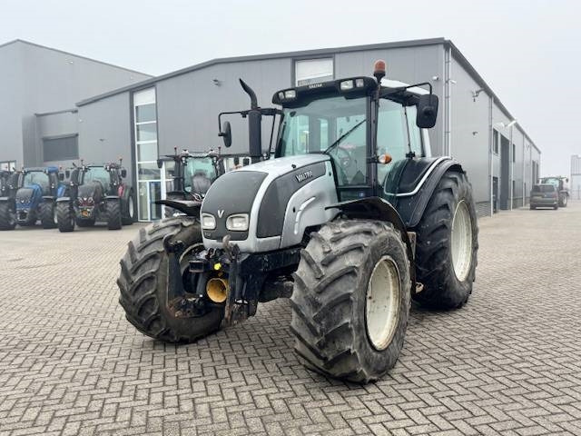 Valtra N141 hitech, Fronthef, Frontpto - Traktori: kuva Valtra N141 hitech, Fronthef, Frontpto - Traktori Valtra N141 hitech, Fronthef, Frontpto - Traktori: kuva Valtra N141 hitech, Fronthef, Frontpto - Traktori