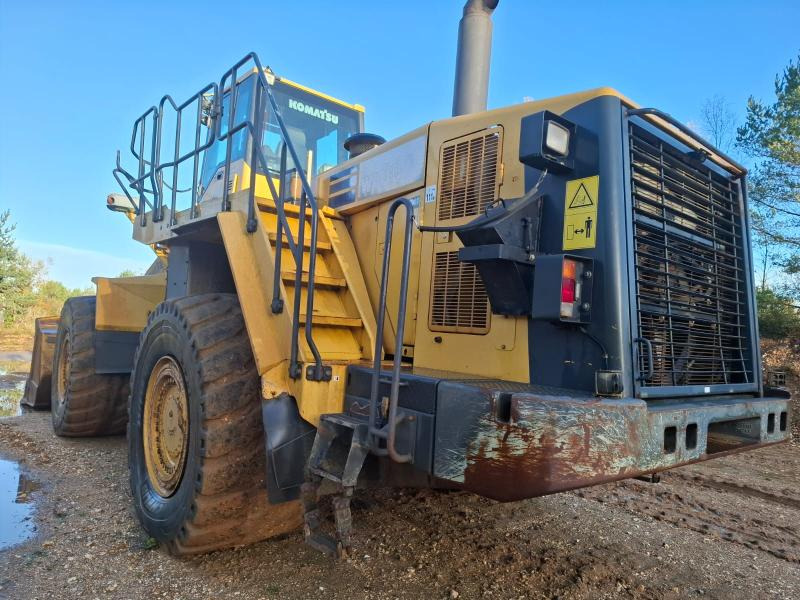 Komatsu WA600-6 - Pyöräkuormaaja: kuva Komatsu WA600-6 - Pyöräkuormaaja Komatsu WA600-6 - Pyöräkuormaaja: kuva Komatsu WA600-6 - Pyöräkuormaaja