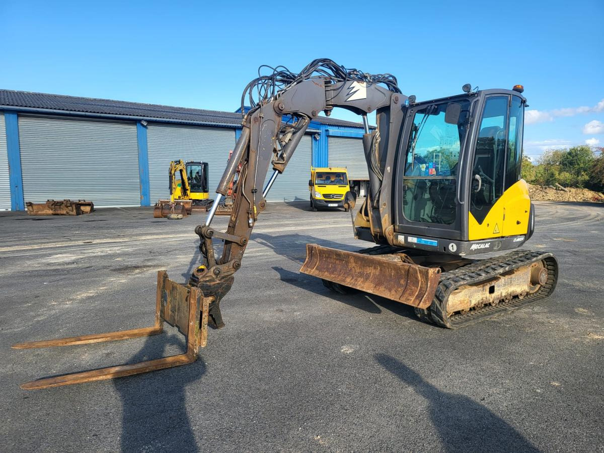 Mecalac 6 MCR - Minikuormaaja: kuva Mecalac 6 MCR - Minikuormaaja Mecalac 6 MCR - Minikuormaaja: kuva Mecalac 6 MCR - Minikuormaaja