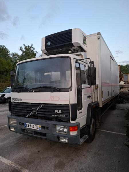 Volvo FL6 - Refrigeraattori kuorma-auto: kuva Volvo FL6 - Refrigeraattori kuorma-auto Volvo FL6 - Refrigeraattori kuorma-auto: kuva Volvo FL6 - Refrigeraattori kuorma-auto