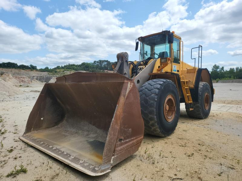 Volvo L 150 E - Pyöräkuormaaja: kuva Volvo L 150 E - Pyöräkuormaaja Volvo L 150 E - Pyöräkuormaaja: kuva Volvo L 150 E - Pyöräkuormaaja