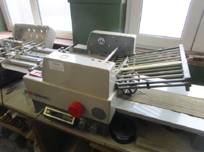 TISCH-FALZMASCHINE MB MULTIPLI 382 PBA - Taittokone: kuva TISCH-FALZMASCHINE MB MULTIPLI 382 PBA - Taittokone TISCH-FALZMASCHINE MB MULTIPLI 382 PBA - Taittokone: kuva TISCH-FALZMASCHINE MB MULTIPLI 382 PBA - Taittokone