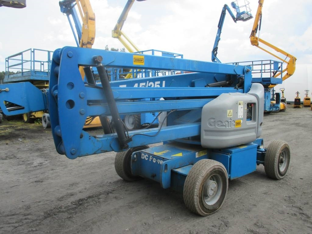 Genie Z 45/25 J DC - Puomilava: kuva Genie Z 45/25 J DC - Puomilava Genie Z 45/25 J DC - Puomilava: kuva Genie Z 45/25 J DC - Puomilava