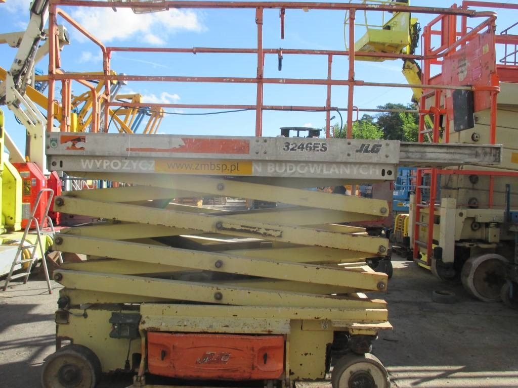 JLG 3246 ES - Saksilava: kuva JLG 3246 ES - Saksilava JLG 3246 ES - Saksilava: kuva JLG 3246 ES - Saksilava