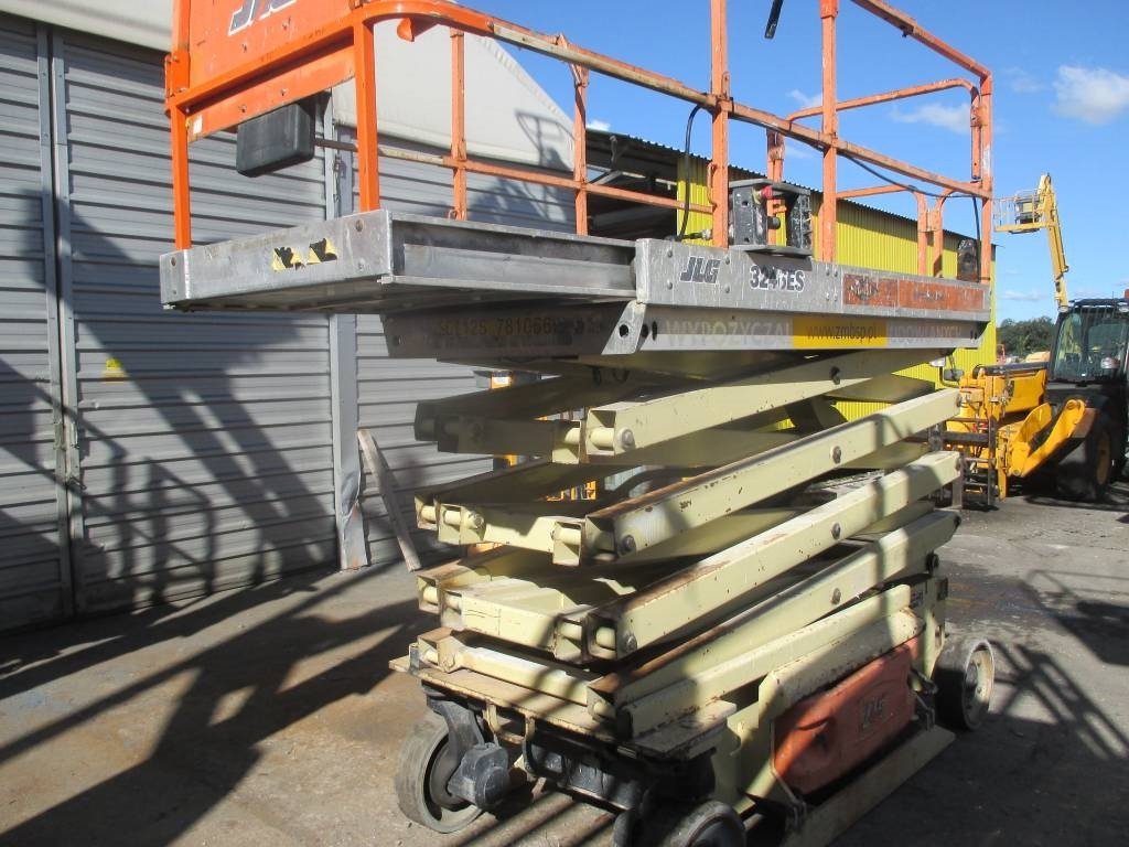 JLG 3246 ES - Saksilava: kuva JLG 3246 ES - Saksilava JLG 3246 ES - Saksilava: kuva JLG 3246 ES - Saksilava
