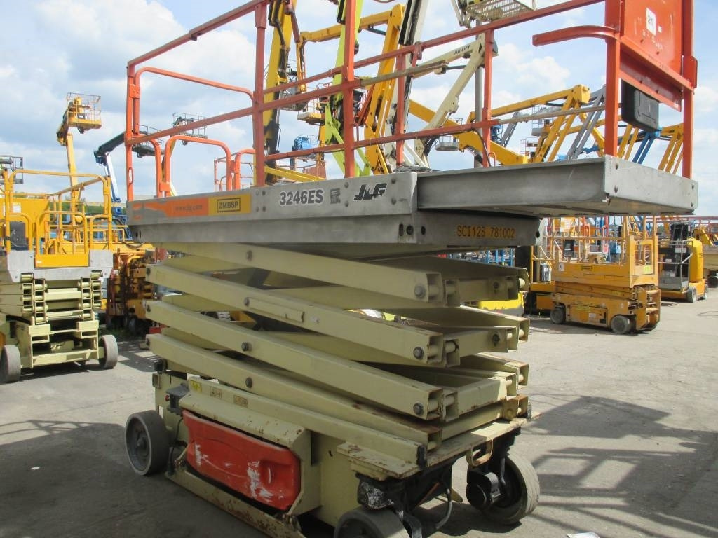 JLG 3246 ES - Saksilava: kuva JLG 3246 ES - Saksilava JLG 3246 ES - Saksilava: kuva JLG 3246 ES - Saksilava