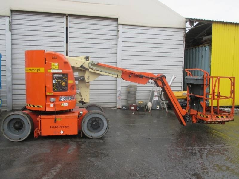 JLG E 300 AJ - Puomilava: kuva JLG E 300 AJ - Puomilava JLG E 300 AJ - Puomilava: kuva JLG E 300 AJ - Puomilava