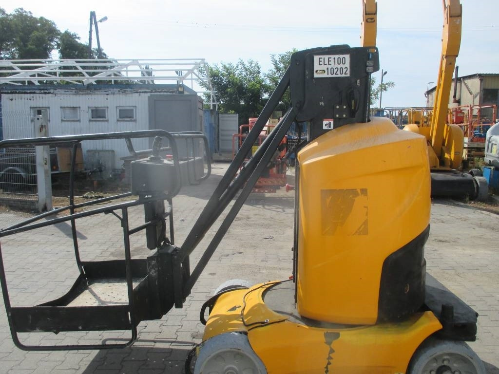 Manitou 100 VJR - Pystymastonostin: kuva Manitou 100 VJR - Pystymastonostin Manitou 100 VJR - Pystymastonostin: kuva Manitou 100 VJR - Pystymastonostin