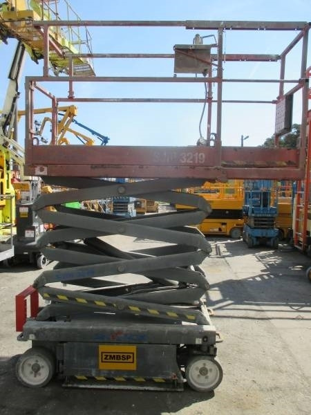 SkyJack SJ III 3219 - Saksilava: kuva SkyJack SJ III 3219 - Saksilava SkyJack SJ III 3219 - Saksilava: kuva SkyJack SJ III 3219 - Saksilava