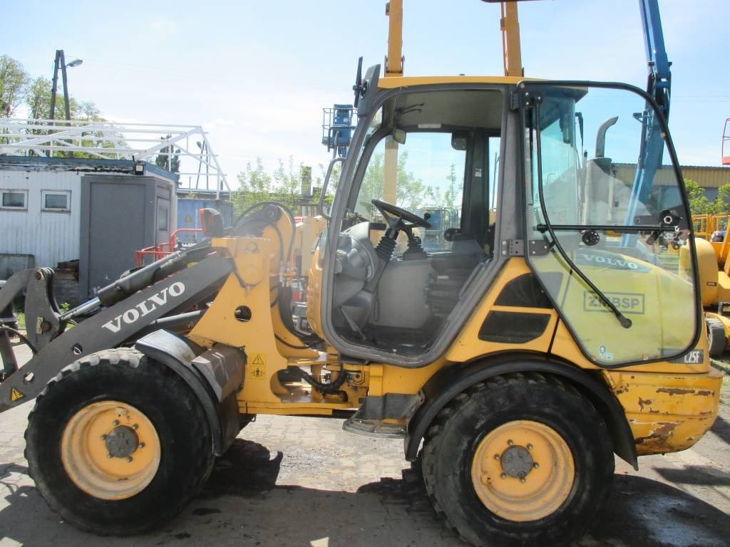 Volvo L 25 F  - Pyöräkuormaaja: kuva Volvo L 25 F  - Pyöräkuormaaja Volvo L 25 F  - Pyöräkuormaaja: kuva Volvo L 25 F  - Pyöräkuormaaja