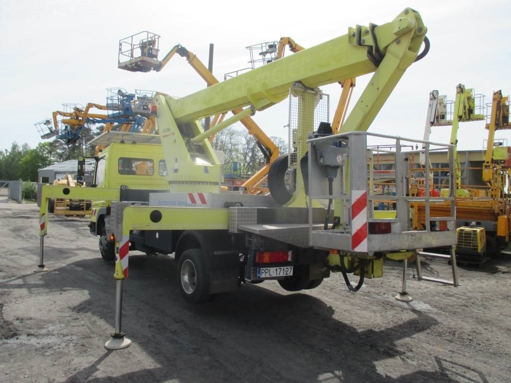 Wumag WT 230 - Itsekulkevat henkilönostimet: kuva Wumag WT 230 - Itsekulkevat henkilönostimet Wumag WT 230 - Itsekulkevat henkilönostimet: kuva Wumag WT 230 - Itsekulkevat henkilönostimet