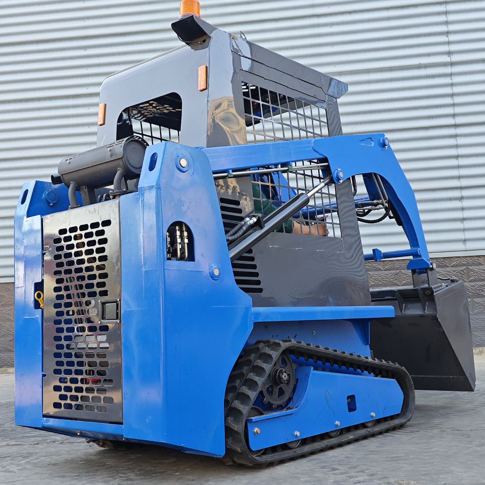 LEZUM LA670 Skid Steer Euro 5/Epa Engine Kubota Mini Small Skid Steer Loader For Sale - Liukuohjattu kuormaaja: kuva LEZUM LA670 Skid Steer Euro 5/Epa Engine Kubota Mini Small Skid Steer Loader For Sale - Liukuohjattu kuormaaja LEZUM LA670 Skid Steer Euro 5/Epa Engine Kubota Mini Small Skid Steer Loader For Sale - Liukuohjattu kuormaaja: kuva LEZUM LA670 Skid Steer Euro 5/Epa Engine Kubota Mini Small Skid Steer Loader For Sale - Liukuohjattu kuormaaja