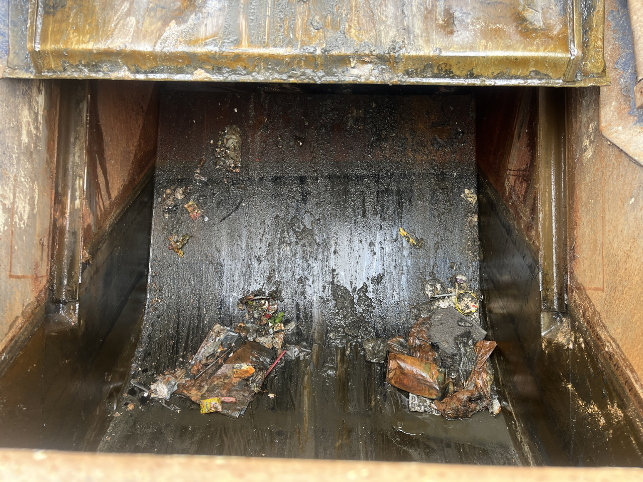 MERCEDES-BENZ Econic 2630 2 camber - Roska-auto: kuva MERCEDES-BENZ Econic 2630 2 camber - Roska-auto MERCEDES-BENZ Econic 2630 2 camber - Roska-auto: kuva MERCEDES-BENZ Econic 2630 2 camber - Roska-auto