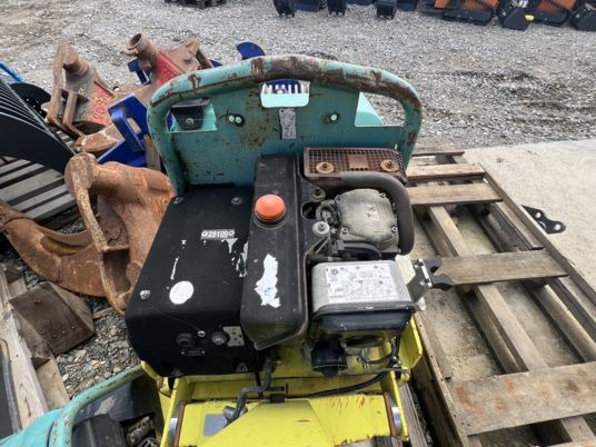 Ammann ARW65 - Minijyrä: kuva Ammann ARW65 - Minijyrä Ammann ARW65 - Minijyrä: kuva Ammann ARW65 - Minijyrä
