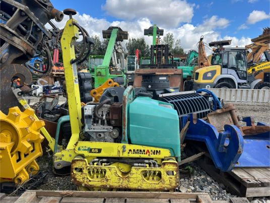 Ammann ARW65 - Minijyrä: kuva Ammann ARW65 - Minijyrä Ammann ARW65 - Minijyrä: kuva Ammann ARW65 - Minijyrä