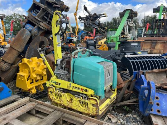 Ammann ARW65 - Minijyrä: kuva Ammann ARW65 - Minijyrä Ammann ARW65 - Minijyrä: kuva Ammann ARW65 - Minijyrä