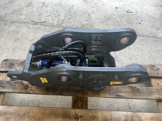 Attache rapide hydraulique QC50H pour pelle de 6T à 10T - Pikaliitin: kuva Attache rapide hydraulique QC50H pour pelle de 6T à 10T - Pikaliitin Attache rapide hydraulique QC50H pour pelle de 6T à 10T - Pikaliitin: kuva Attache rapide hydraulique QC50H pour pelle de 6T à 10T - Pikaliitin