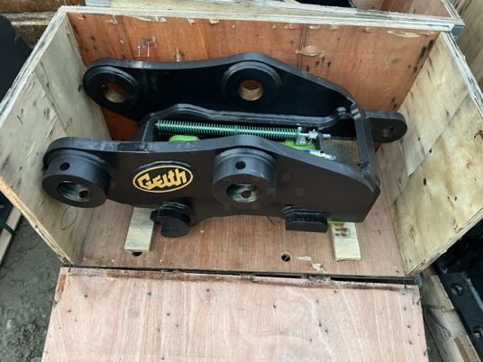 Attache rapide hydraulique QC60H pour pelle de 11T à 17T - Pikaliitin: kuva Attache rapide hydraulique QC60H pour pelle de 11T à 17T - Pikaliitin Attache rapide hydraulique QC60H pour pelle de 11T à 17T - Pikaliitin: kuva Attache rapide hydraulique QC60H pour pelle de 11T à 17T - Pikaliitin