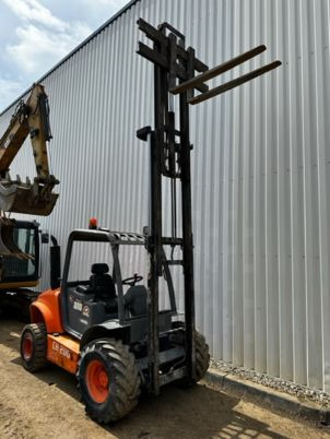 Ausa C200HX4 - 4x4 à 16500€ HT - Vastapainotrukki: kuva Ausa C200HX4 - 4x4 à 16500€ HT - Vastapainotrukki Ausa C200HX4 - 4x4 à 16500€ HT - Vastapainotrukki: kuva Ausa C200HX4 - 4x4 à 16500€ HT - Vastapainotrukki