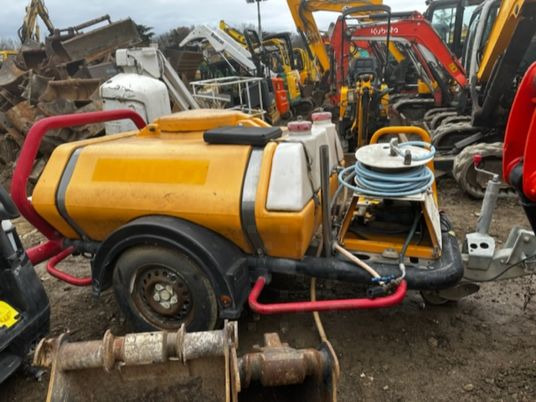 BRENDON BBW30KPE - Painepesuri, Peräkärry: kuva BRENDON BBW30KPE - Painepesuri, Peräkärry BRENDON BBW30KPE - Painepesuri, Peräkärry: kuva BRENDON BBW30KPE - Painepesuri, Peräkärry