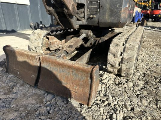 Bobcat E08 à 9 900 € HT - Minikuormaaja: kuva Bobcat E08 à 9 900 € HT - Minikuormaaja Bobcat E08 à 9 900 € HT - Minikuormaaja: kuva Bobcat E08 à 9 900 € HT - Minikuormaaja