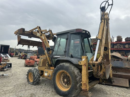 Kaivuri-trukki Case 590SLE 4X4 à 19500 € HT: kuva Kaivuri-trukki Case 590SLE 4X4 à 19500 € HT