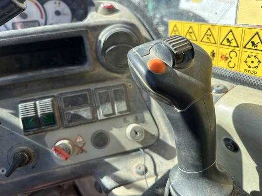 Kurottaja Dieci ICARUS 40.17 à 34900 E HT: kuva Kurottaja Dieci ICARUS 40.17 à 34900 E HT Kurottaja Dieci ICARUS 40.17 à 34900 E HT: kuva Kurottaja Dieci ICARUS 40.17 à 34900 E HT