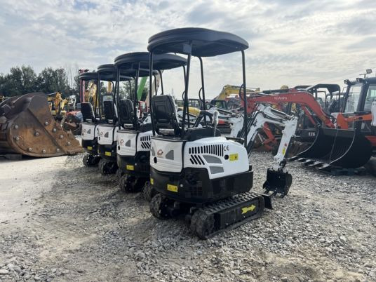 JPC HT13 - Minikuormaaja: kuva JPC HT13 - Minikuormaaja JPC HT13 - Minikuormaaja: kuva JPC HT13 - Minikuormaaja