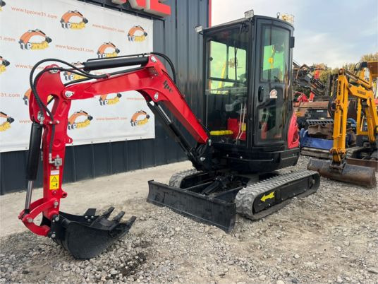 JPC HT25 - Minikuormaaja: kuva JPC HT25 - Minikuormaaja JPC HT25 - Minikuormaaja: kuva JPC HT25 - Minikuormaaja