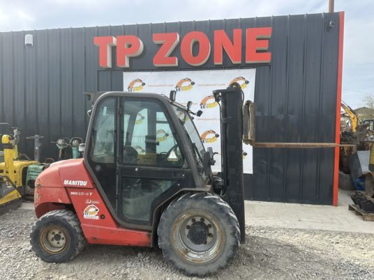 Manitou MH25-4 4X4 à 23500 € HT - Maastotrukki: kuva Manitou MH25-4 4X4 à 23500 € HT - Maastotrukki Manitou MH25-4 4X4 à 23500 € HT - Maastotrukki: kuva Manitou MH25-4 4X4 à 23500 € HT - Maastotrukki