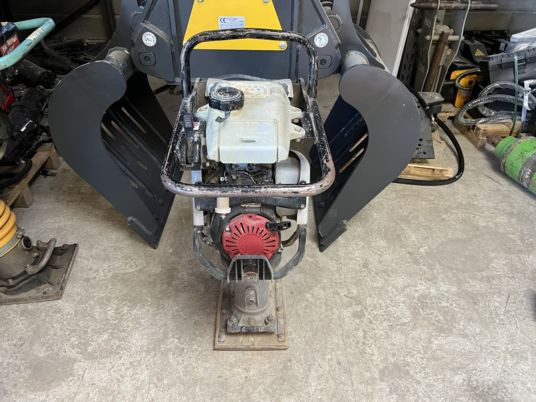 Mikasa MTX-60E - Täryjuntta: kuva Mikasa MTX-60E - Täryjuntta Mikasa MTX-60E - Täryjuntta: kuva Mikasa MTX-60E - Täryjuntta