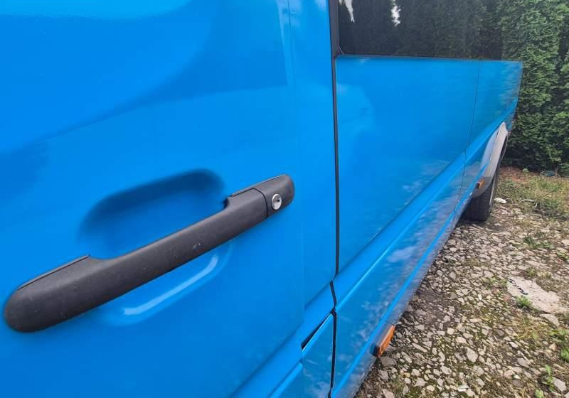 Mercedes-Benz Sprinter 413 CDI 20+6 - Minibussi, Pikkubussi: kuva Mercedes-Benz Sprinter 413 CDI 20+6 - Minibussi, Pikkubussi Mercedes-Benz Sprinter 413 CDI 20+6 - Minibussi, Pikkubussi: kuva Mercedes-Benz Sprinter 413 CDI 20+6 - Minibussi, Pikkubussi