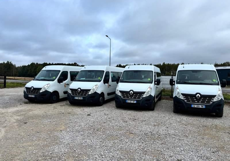 Renault Master 17 miejsc EURO 6 4 szt - Minibussi, Pikkubussi: kuva Renault Master 17 miejsc EURO 6 4 szt - Minibussi, Pikkubussi Renault Master 17 miejsc EURO 6 4 szt - Minibussi, Pikkubussi: kuva Renault Master 17 miejsc EURO 6 4 szt - Minibussi, Pikkubussi