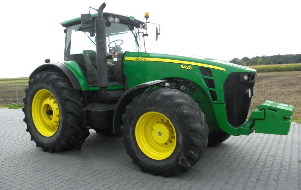 John Deere 8430 2008 Rok, Nie Malowany, Stan Bardzo Dobry - Traktori: kuva  John Deere 8430 2008 Rok, Nie Malowany, Stan Bardzo Dobry - Traktori John Deere 8430 2008 Rok, Nie Malowany, Stan Bardzo Dobry - Traktori: kuva  John Deere 8430 2008 Rok, Nie Malowany, Stan Bardzo Dobry - Traktori