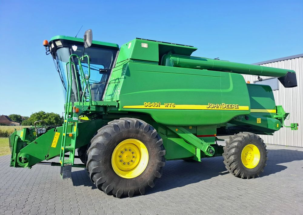 John Deere WTS 9640i 2005 Rok, heder 6,1m, Stol do rzepaku, Nie Malowany, Stan Bardzo Dobry - Leikkuupuimuri: kuva John Deere WTS 9640i 2005 Rok, heder 6,1m, Stol do rzepaku, Nie Malowany, Stan Bardzo Dobry - Leikkuupuimuri John Deere WTS 9640i 2005 Rok, heder 6,1m, Stol do rzepaku, Nie Malowany, Stan Bardzo Dobry - Leikkuupuimuri: kuva John Deere WTS 9640i 2005 Rok, heder 6,1m, Stol do rzepaku, Nie Malowany, Stan Bardzo Dobry - Leikkuupuimuri
