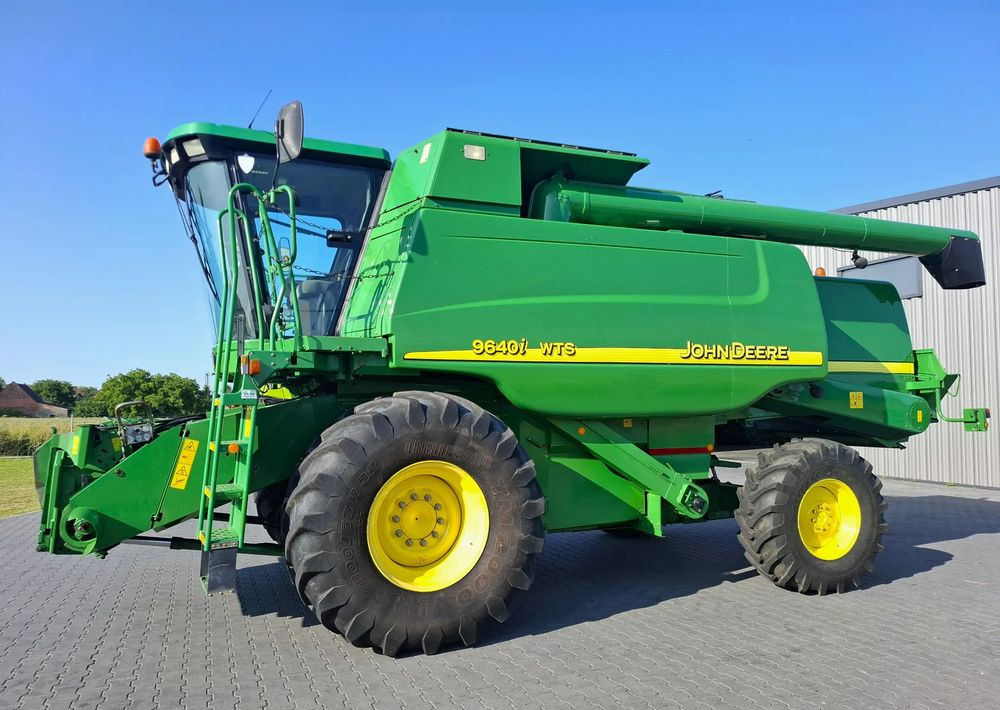 John Deere WTS 9640i 2005 Rok, heder 6,1m, Stol do rzepaku, Nie Malowany, Stan Bardzo Dobry - Leikkuupuimuri: kuva John Deere WTS 9640i 2005 Rok, heder 6,1m, Stol do rzepaku, Nie Malowany, Stan Bardzo Dobry - Leikkuupuimuri John Deere WTS 9640i 2005 Rok, heder 6,1m, Stol do rzepaku, Nie Malowany, Stan Bardzo Dobry - Leikkuupuimuri: kuva John Deere WTS 9640i 2005 Rok, heder 6,1m, Stol do rzepaku, Nie Malowany, Stan Bardzo Dobry - Leikkuupuimuri
