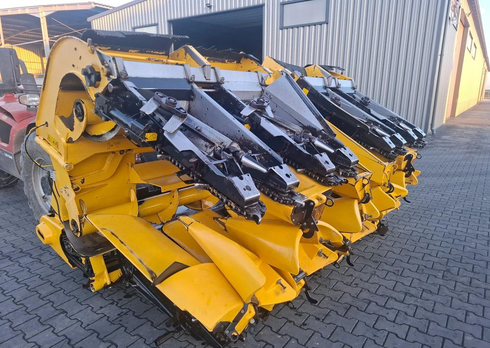 New Holland Przystawka Do Kukurydzy New Holland 8-75 8 rzedowa, 2013 Rok, Nie mlaowana, Stan Idealny - Leikkuupöytä - maissi: kuva New Holland Przystawka Do Kukurydzy New Holland 8-75 8 rzedowa, 2013 Rok, Nie mlaowana, Stan Idealny - Leikkuupöytä - maissi New Holland Przystawka Do Kukurydzy New Holland 8-75 8 rzedowa, 2013 Rok, Nie mlaowana, Stan Idealny - Leikkuupöytä - maissi: kuva New Holland Przystawka Do Kukurydzy New Holland 8-75 8 rzedowa, 2013 Rok, Nie mlaowana, Stan Idealny - Leikkuupöytä - maissi