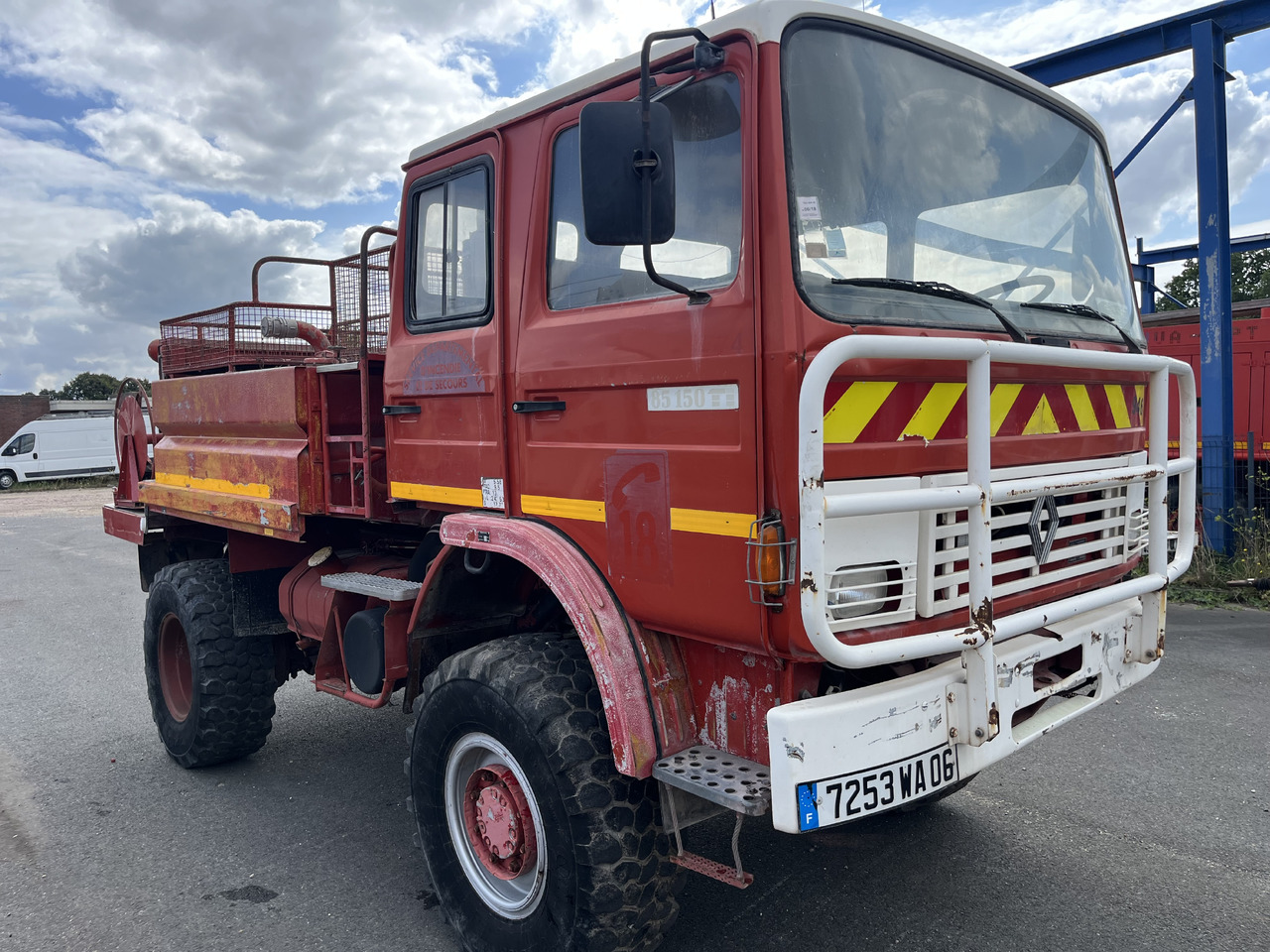 RENAULT 85-150 4x4 ccf citerne - Paloauto: kuva RENAULT 85-150 4x4 ccf citerne - Paloauto RENAULT 85-150 4x4 ccf citerne - Paloauto: kuva RENAULT 85-150 4x4 ccf citerne - Paloauto