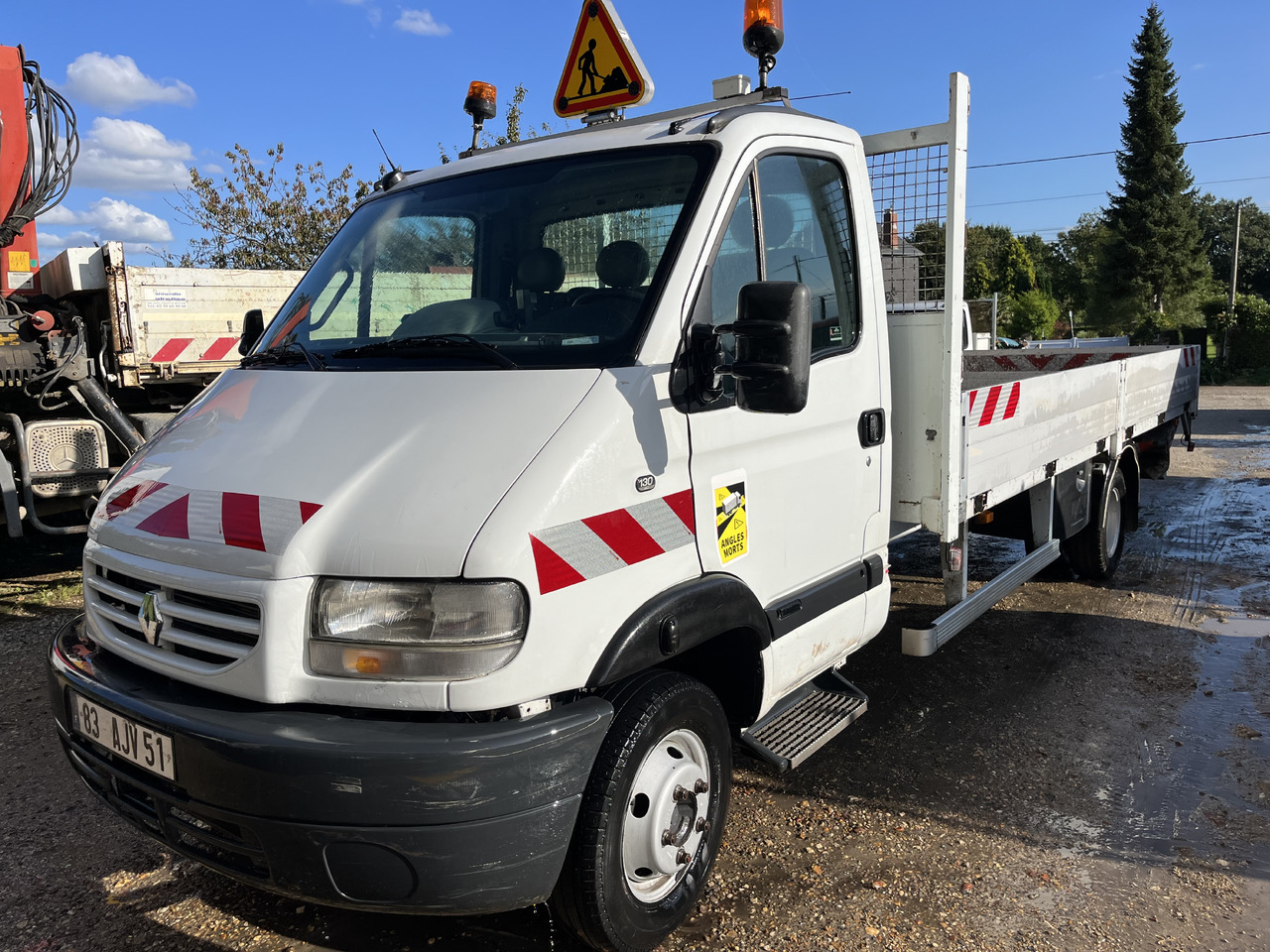 Renault Mascott 2L8 dci 130cv plateau hayon - Lava-kuorma-auto: kuva Renault Mascott 2L8 dci 130cv plateau hayon - Lava-kuorma-auto Renault Mascott 2L8 dci 130cv plateau hayon - Lava-kuorma-auto: kuva Renault Mascott 2L8 dci 130cv plateau hayon - Lava-kuorma-auto