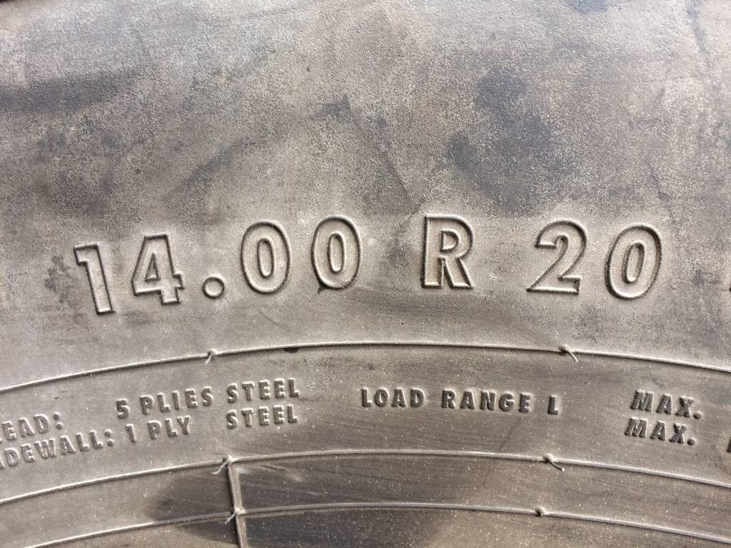 Continental 14.00R20 HCS - USED NN 95% - Rengas - Kuorma-auto: kuva Continental 14.00R20 HCS - USED NN 95% - Rengas - Kuorma-auto Continental 14.00R20 HCS - USED NN 95% - Rengas - Kuorma-auto: kuva Continental 14.00R20 HCS - USED NN 95% - Rengas - Kuorma-auto