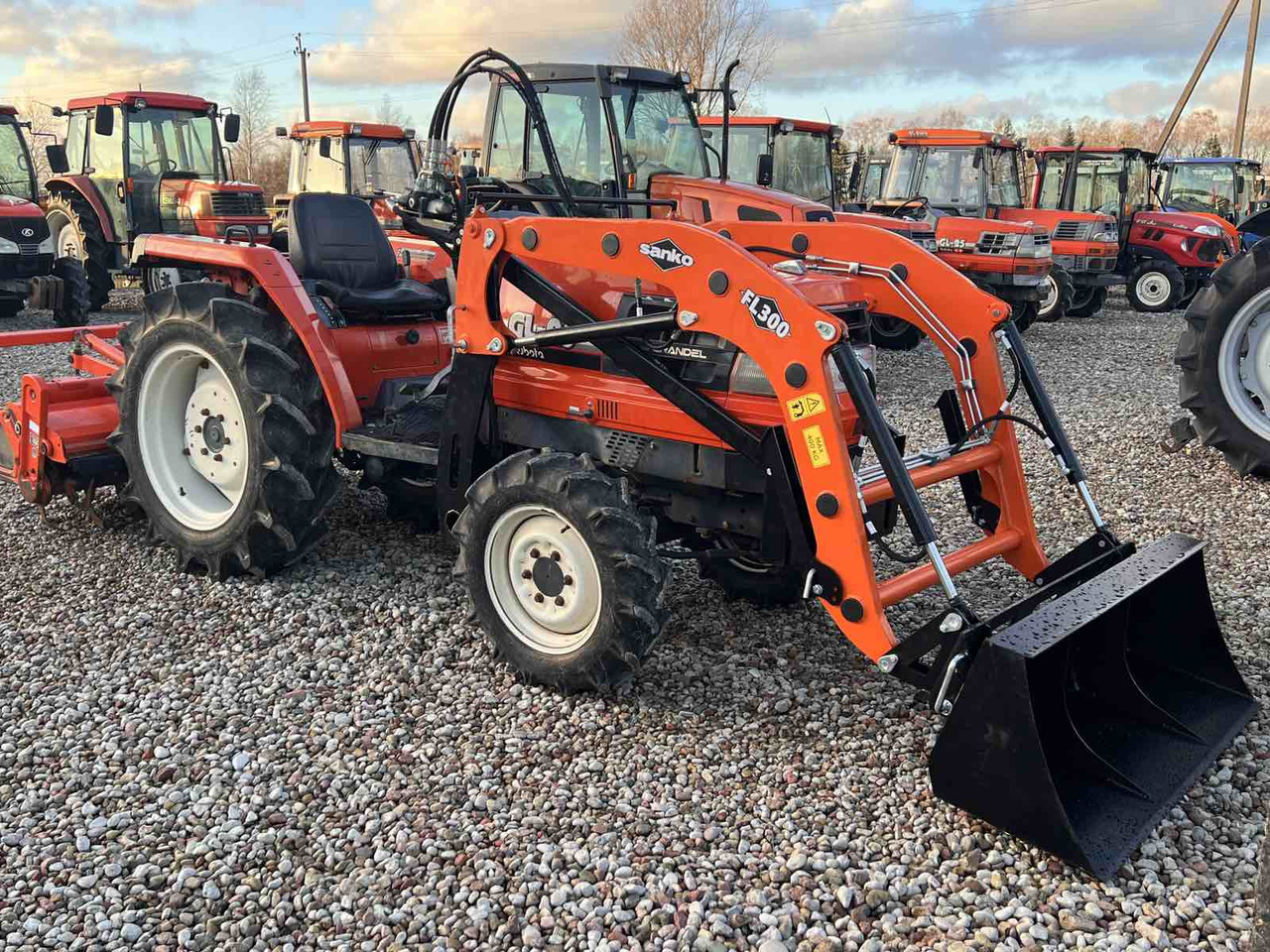 Kubota GL25 - Pientraktori: kuva Kubota GL25 - Pientraktori Kubota GL25 - Pientraktori: kuva Kubota GL25 - Pientraktori
