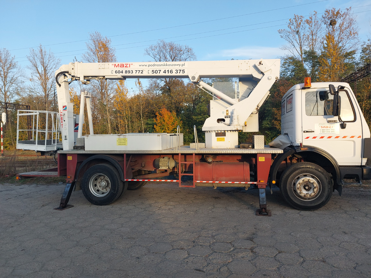 Wumag Mercedes 1414, 400V Wumag WT220 hydraulik - Itsekulkevat henkilönostimet: kuva Wumag Mercedes 1414, 400V Wumag WT220 hydraulik - Itsekulkevat henkilönostimet Wumag Mercedes 1414, 400V Wumag WT220 hydraulik - Itsekulkevat henkilönostimet: kuva Wumag Mercedes 1414, 400V Wumag WT220 hydraulik - Itsekulkevat henkilönostimet