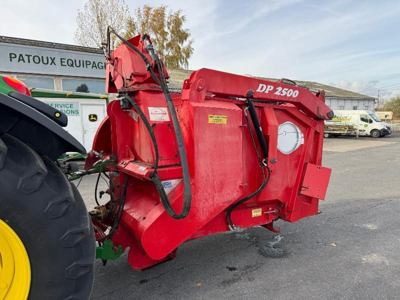 AGRISPHERE DP2500 - Seosrehuvaunu: kuva AGRISPHERE DP2500 - Seosrehuvaunu AGRISPHERE DP2500 - Seosrehuvaunu: kuva AGRISPHERE DP2500 - Seosrehuvaunu