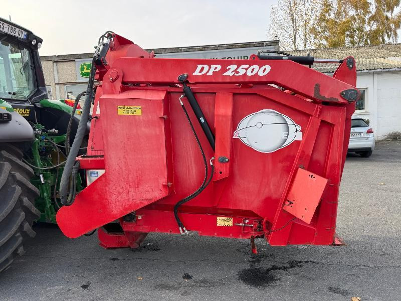 AGRISPHERE DP2500 - Seosrehuvaunu: kuva AGRISPHERE DP2500 - Seosrehuvaunu AGRISPHERE DP2500 - Seosrehuvaunu: kuva AGRISPHERE DP2500 - Seosrehuvaunu