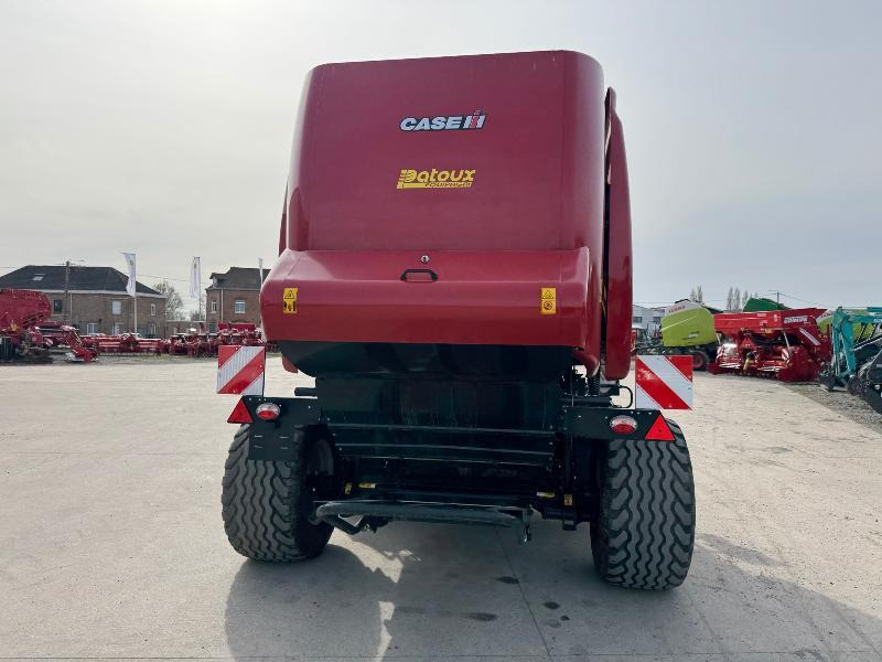 CASE-IH RB465 - Pyöröpaalain: kuva CASE-IH RB465 - Pyöröpaalain CASE-IH RB465 - Pyöröpaalain: kuva CASE-IH RB465 - Pyöröpaalain