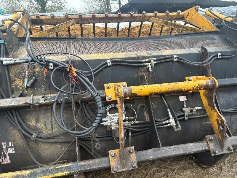 EMILY MELODIS 3,4M3 - Seosrehuvaunu: kuva EMILY MELODIS 3,4M3 - Seosrehuvaunu EMILY MELODIS 3,4M3 - Seosrehuvaunu: kuva EMILY MELODIS 3,4M3 - Seosrehuvaunu