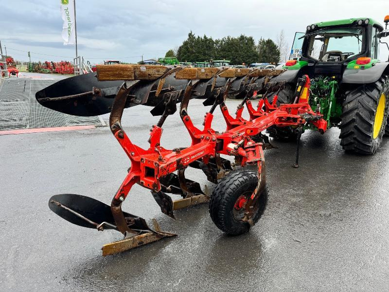 GREGOIRE BESSON RC47 - Aura: kuva GREGOIRE BESSON RC47 - Aura GREGOIRE BESSON RC47 - Aura: kuva GREGOIRE BESSON RC47 - Aura